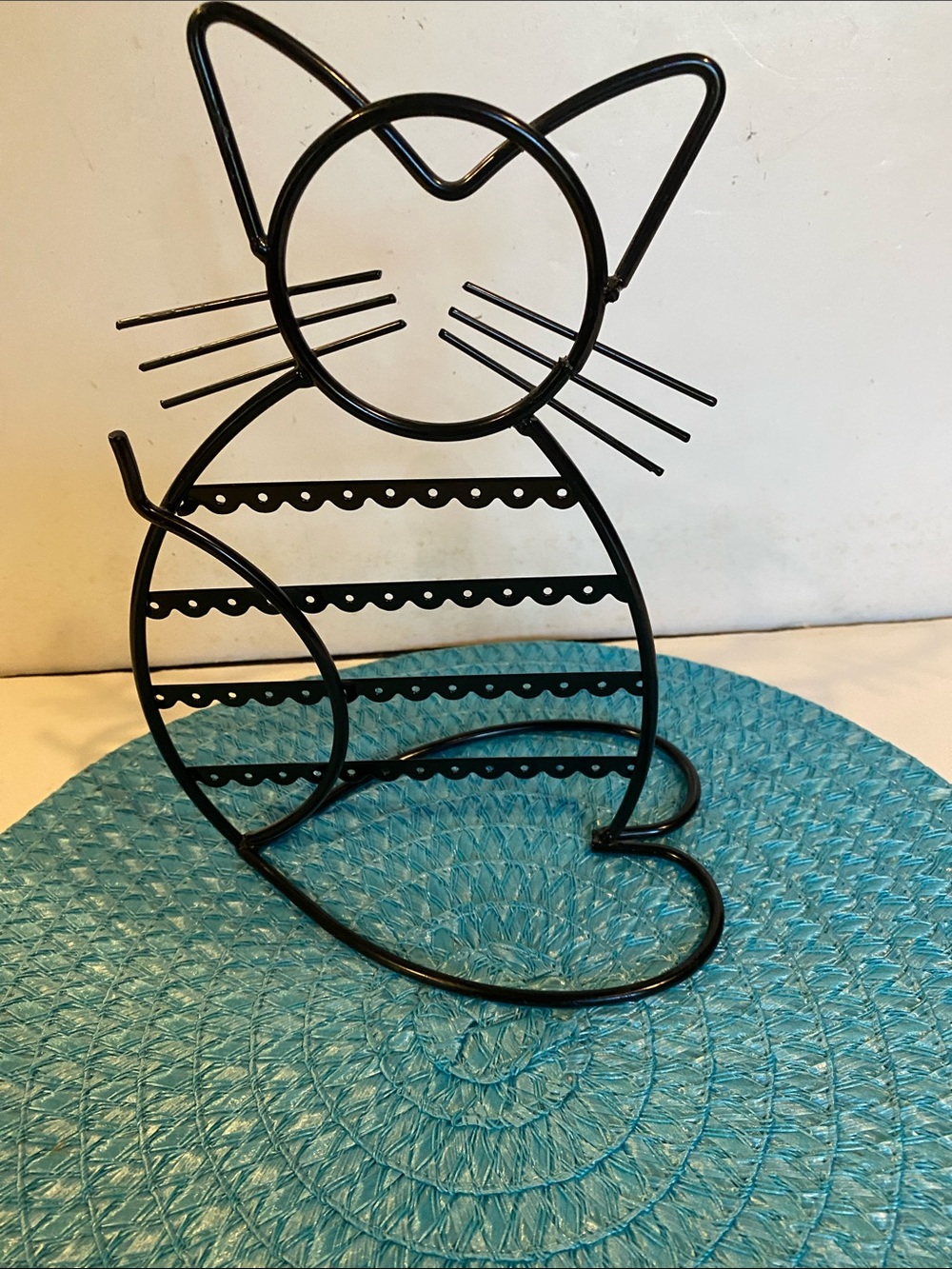 Black Metal Cat-Shaped Earring Holder